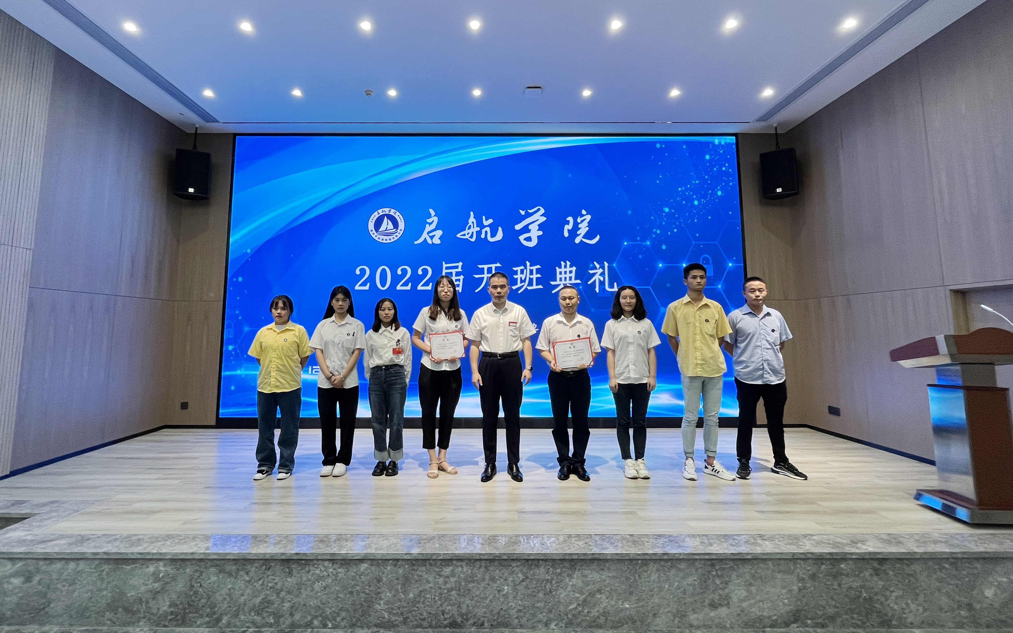 1665218389193076788.jpg 1665218389193076788.jpg