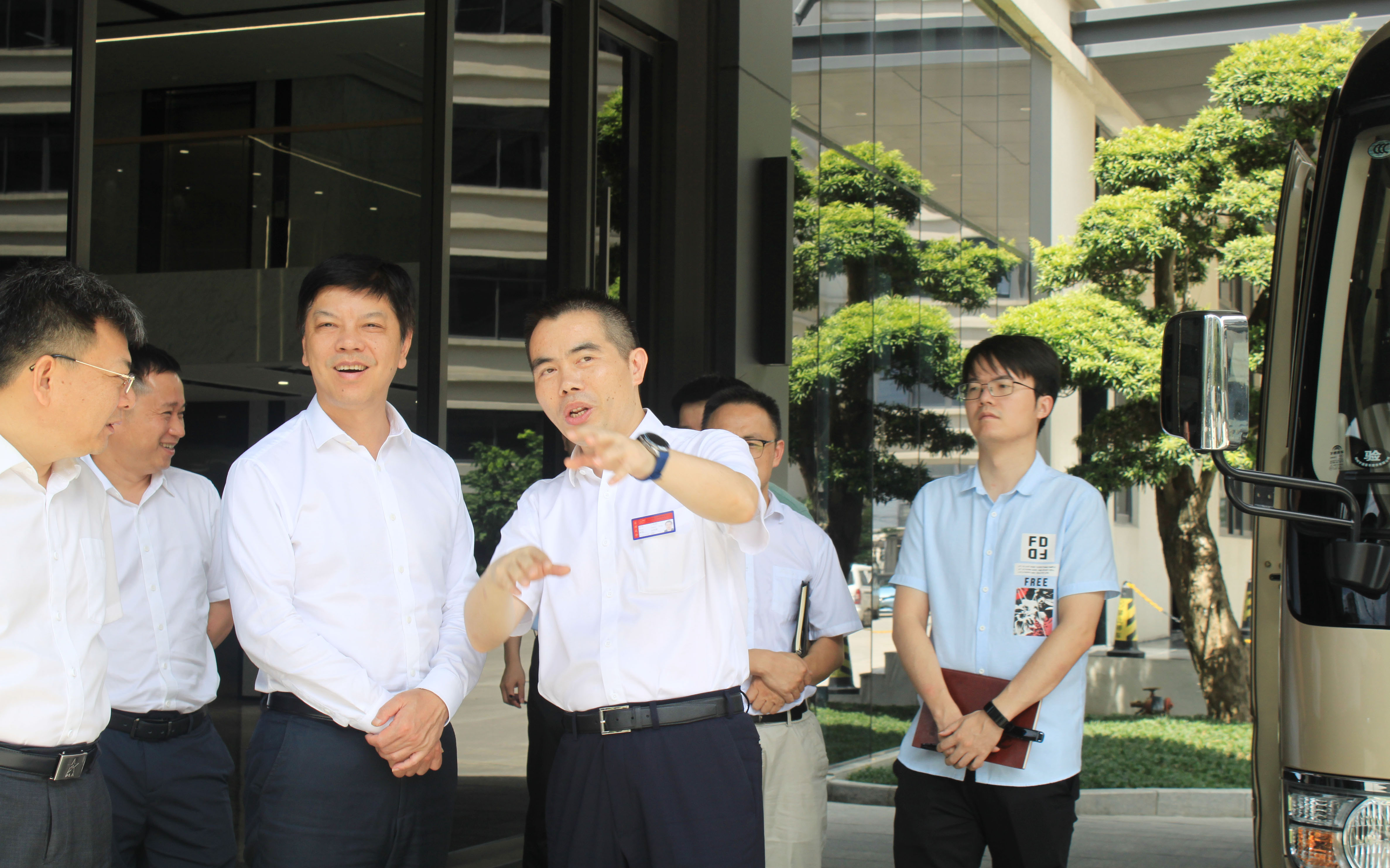 1688538907338006317.jpg 1688538907338006317.jpg