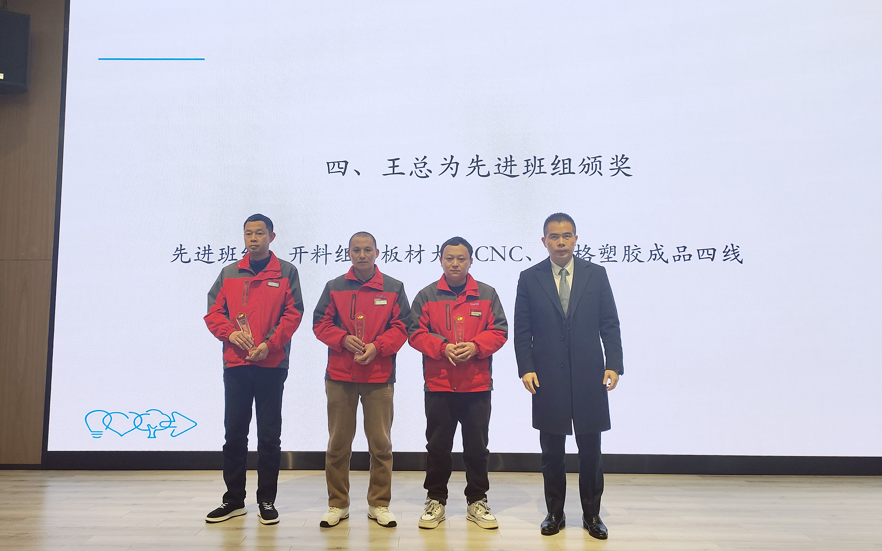 1709874196399000608.jpg 1709874196399000608.jpg