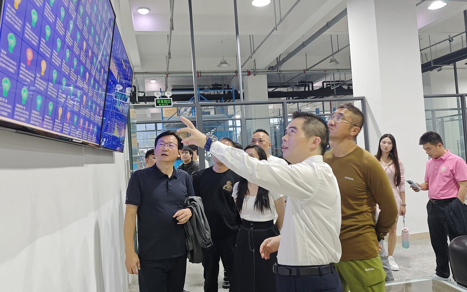 1731404381242060112.jpg 1731404381242060112.jpg